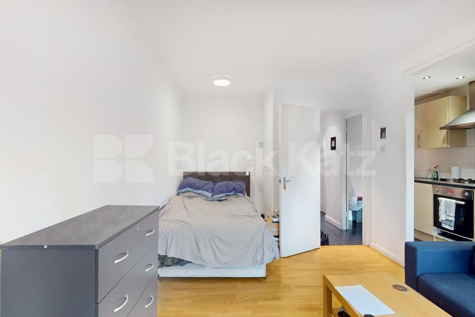 Top floor double studio with south facing balcony Tisdall House Barlow Street , Elephant and Castle